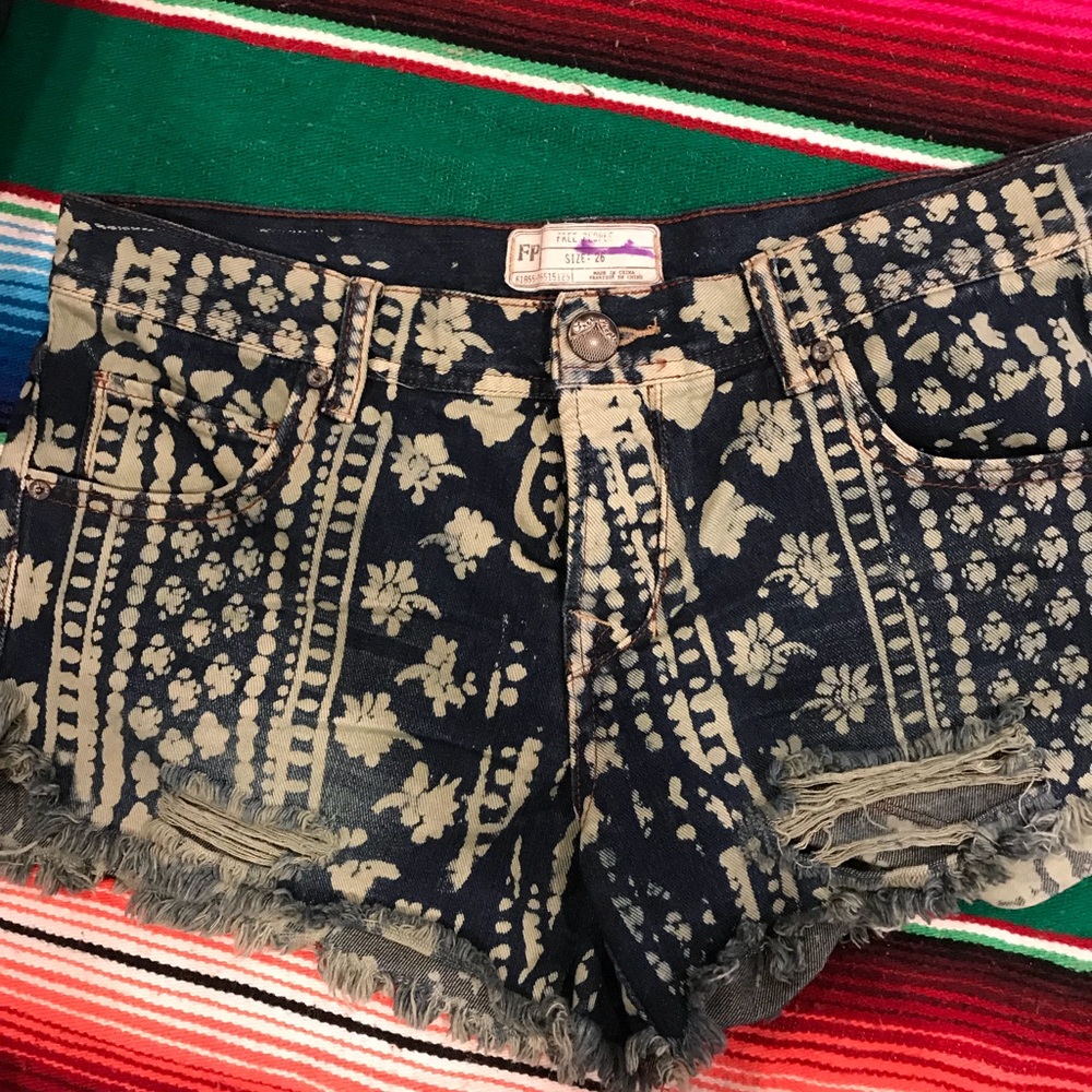 FREE PEOPLE print cut offs